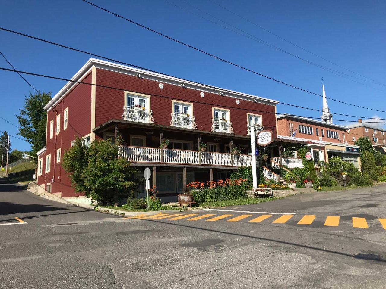 Auberge La Dolce Vita Notre-Dame-du-Lac Exterior photo